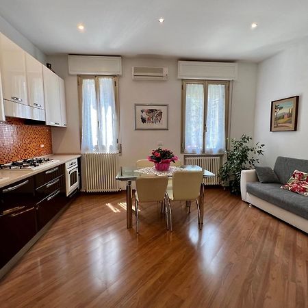 Charming Apartment Near Saragozza Bologna Buitenkant foto