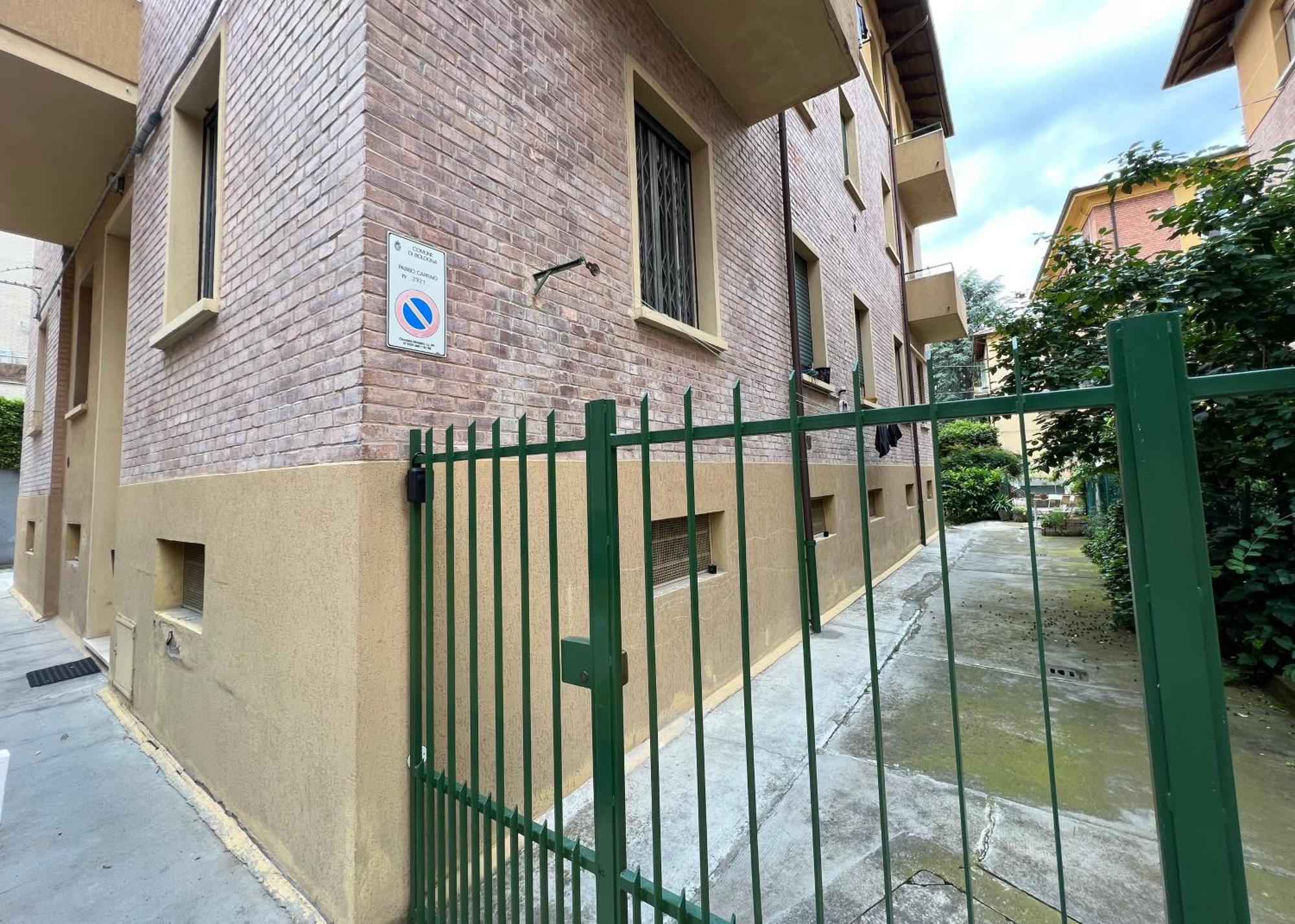 Charming Apartment Near Saragozza Bologna Buitenkant foto